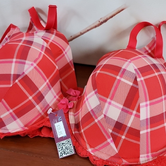 Maidenform Red and Pink Full-Coverage Bra with Underwire - Picture 2 of 6